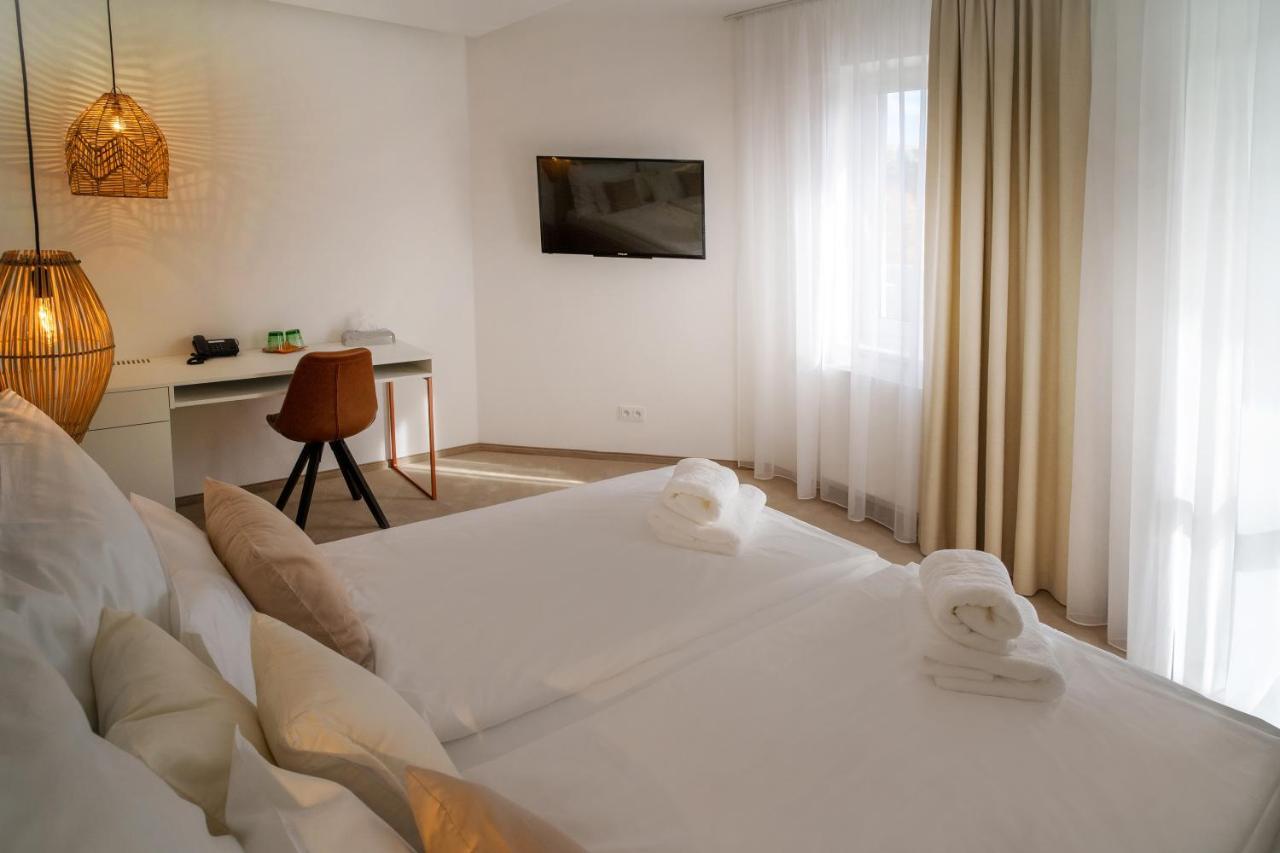 Hotel U Kaplicky Písek Kültér fotó