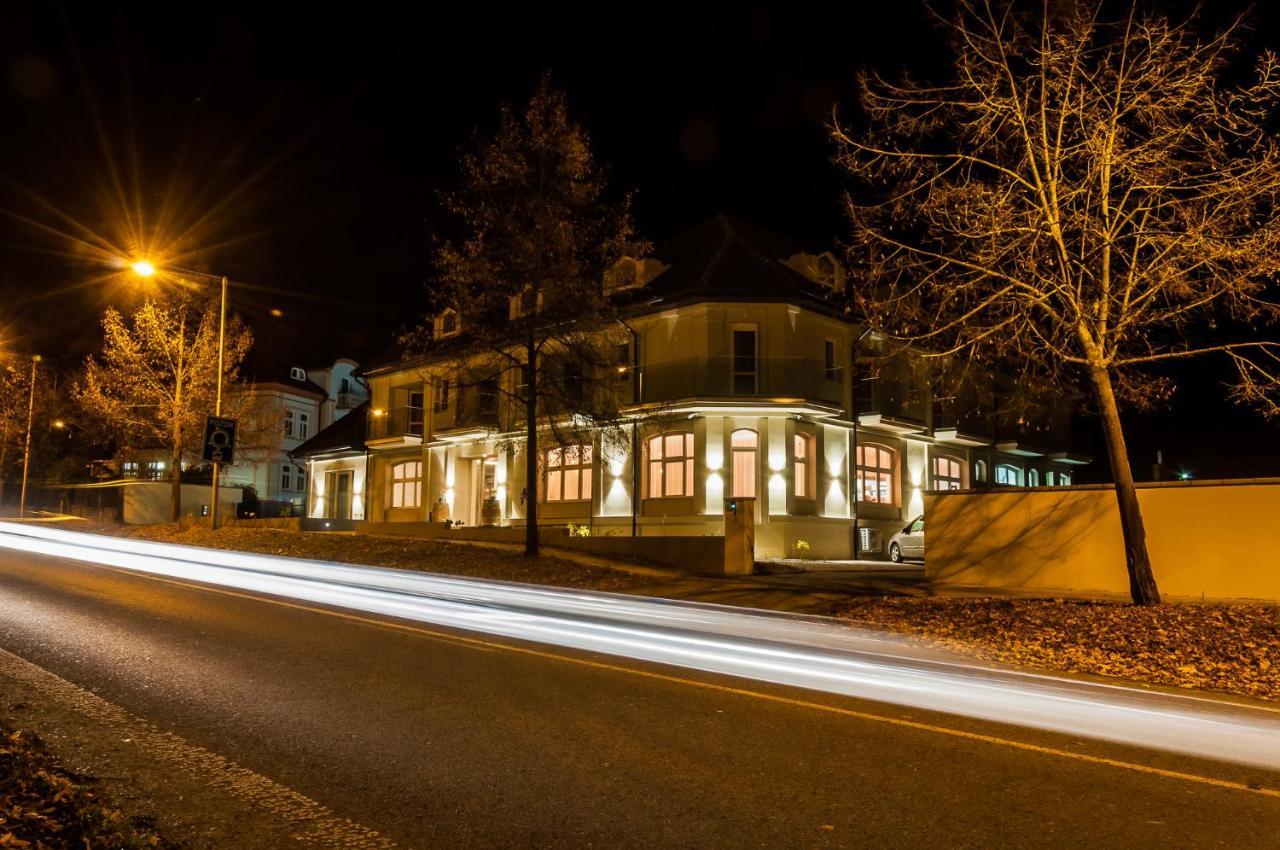 Hotel U Kaplicky Písek Kültér fotó