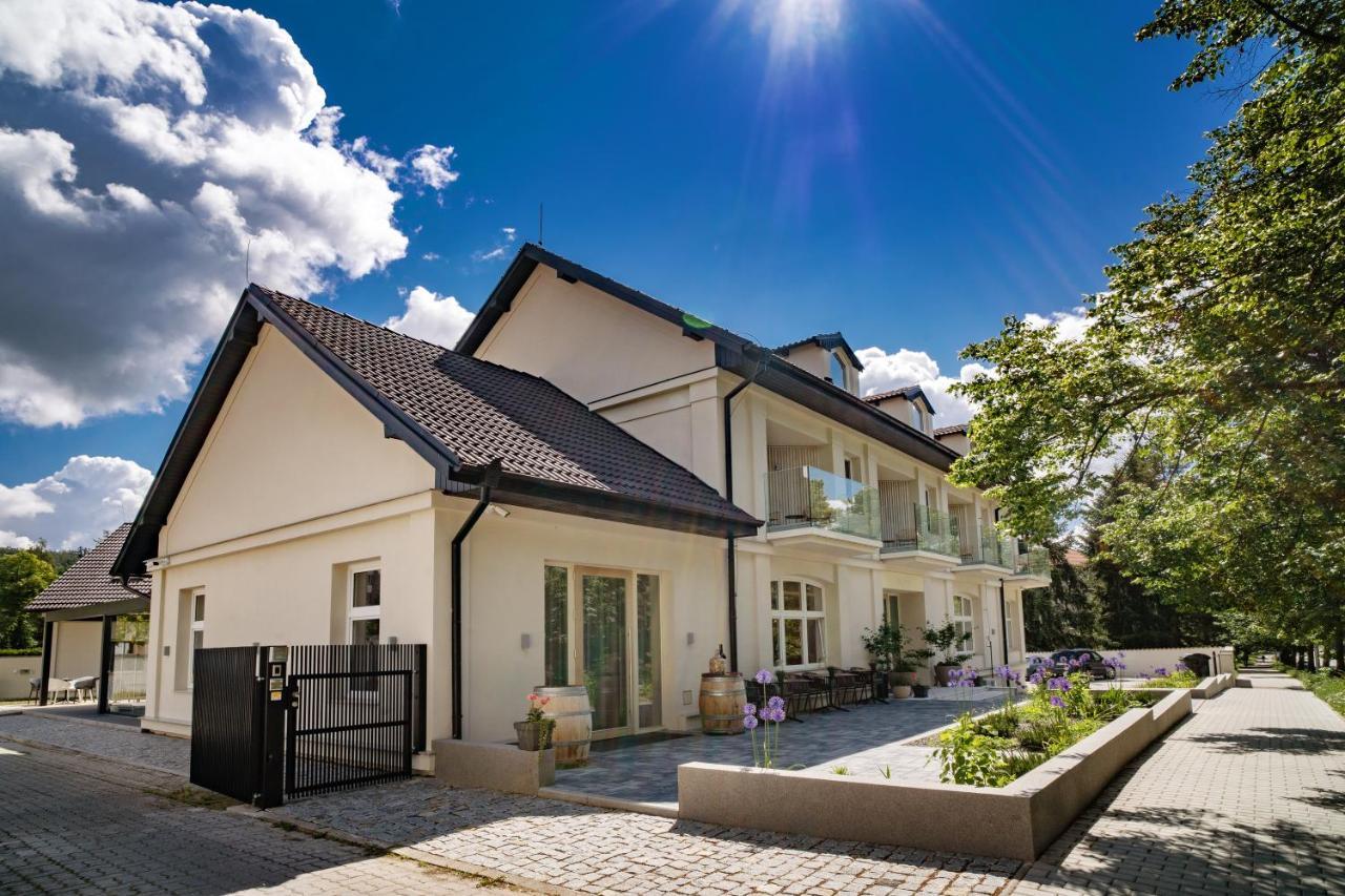 Hotel U Kaplicky Písek Kültér fotó