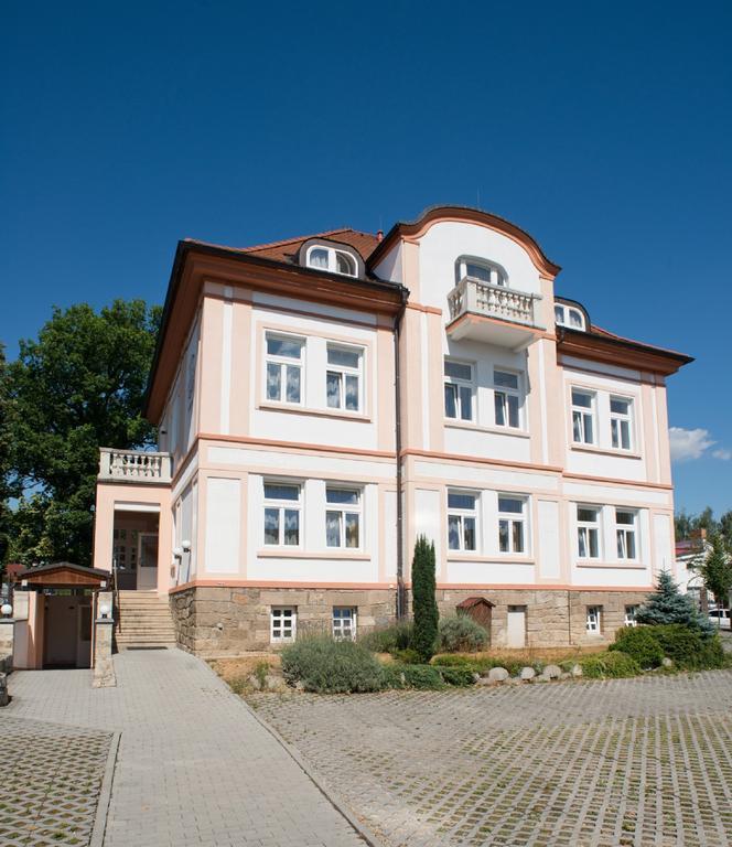 Hotel U Kaplicky Písek Kültér fotó