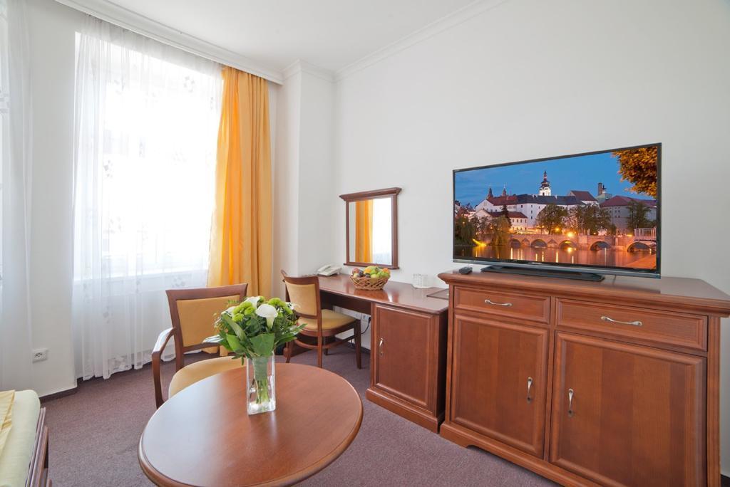 Hotel U Kaplicky Písek Kültér fotó